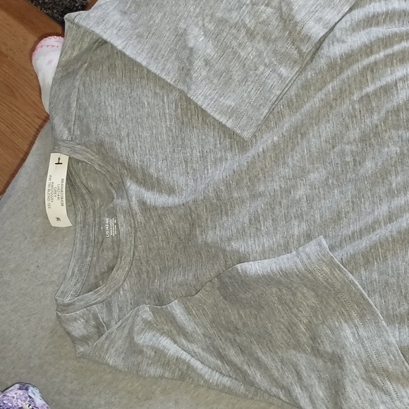 2/$8 😁New Men's T-shirt large - Picture 2 of 2